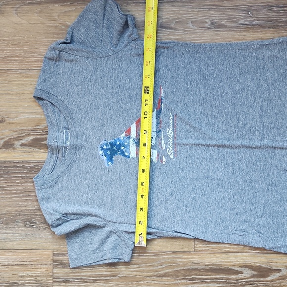 Eddie Bauer Dog Stars & Stripes American Flag White Blue Gray Tee small - Picture 6 of 7